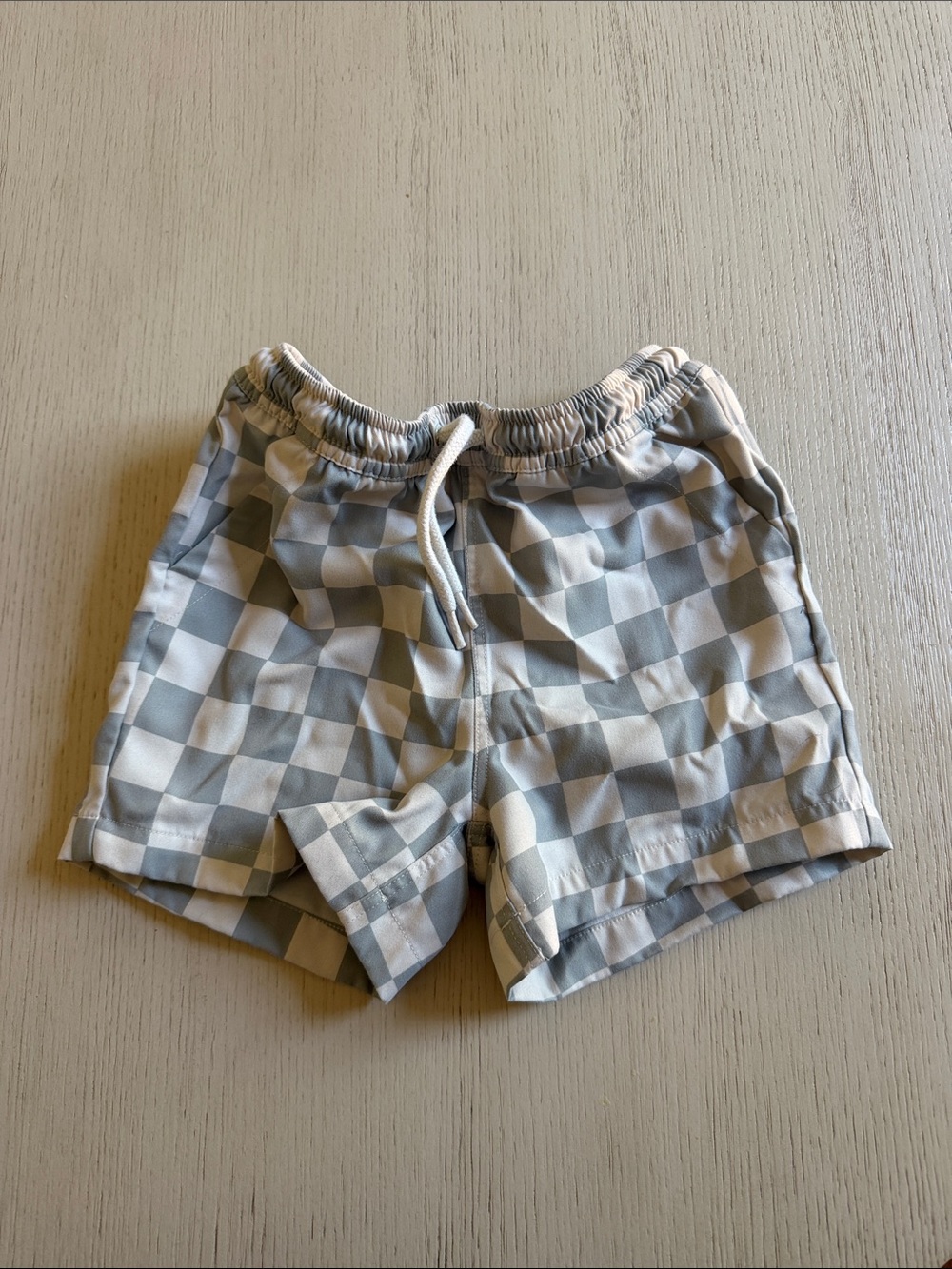 Rylee + Cru Gray and White Checkered Drawstring swim Shorts